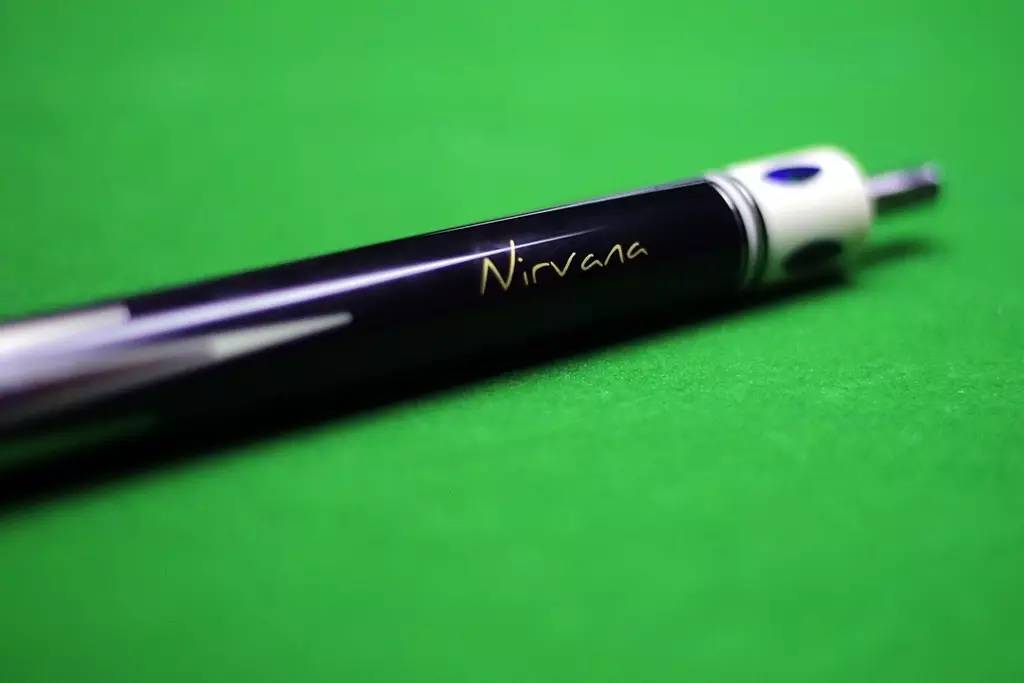 张堃鹏曾用过什么品牌的球杆,世界冠军张堃鹏表演