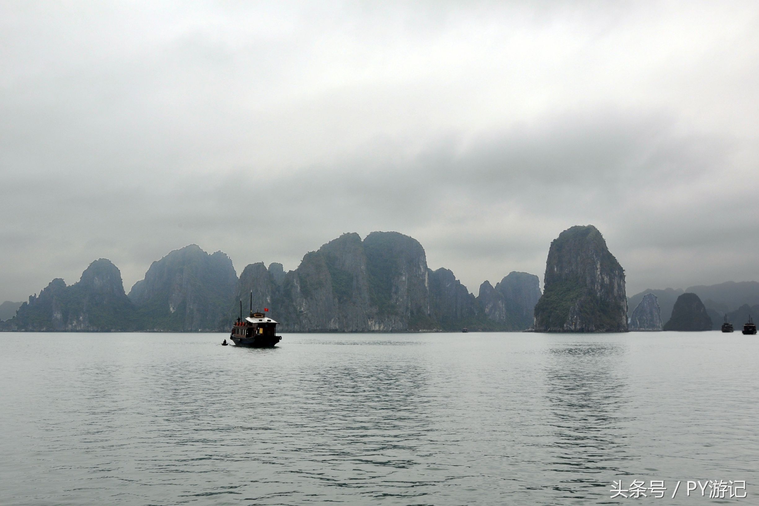 越南下龙湾海上桂林景区,桂林山水和越南下龙湾