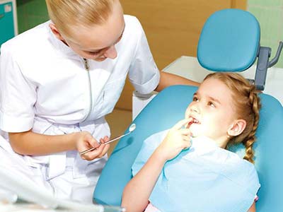 宝宝牙齿问题要从小重视起来,多大的孩子能配合治疗牙齿