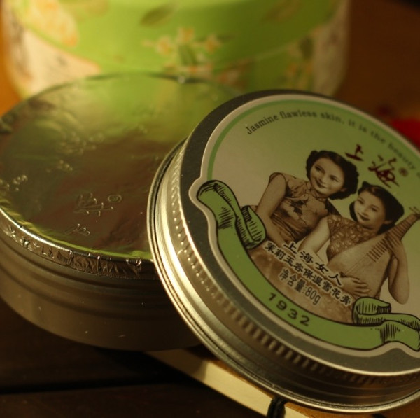 一直有人邀请我回答什么美白护肤的产品，今天就来安利咱国货