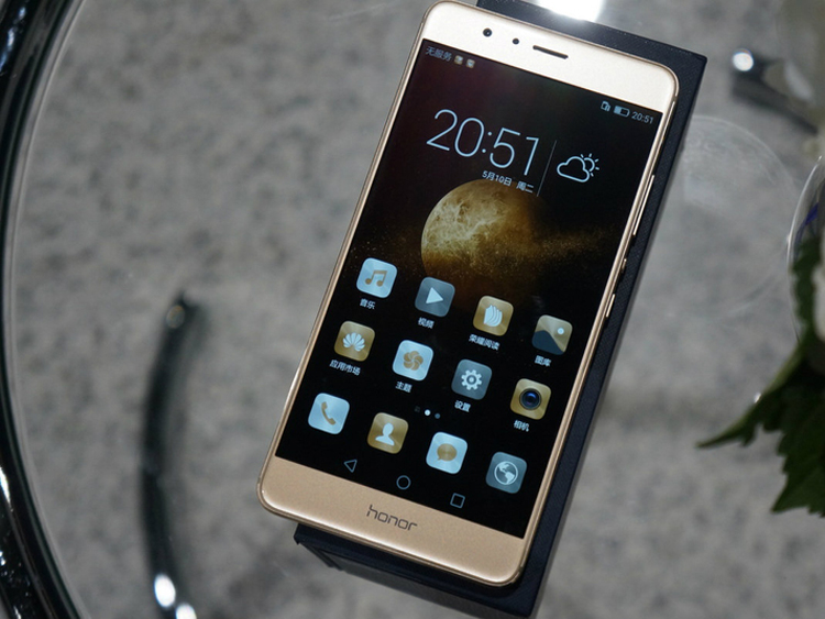 华为荣耀v8上手体验：就是这么酷