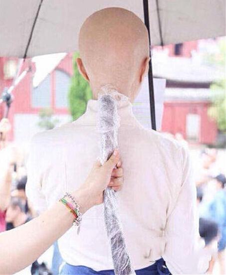 真正剃光头的女星,真剃光头的女明星