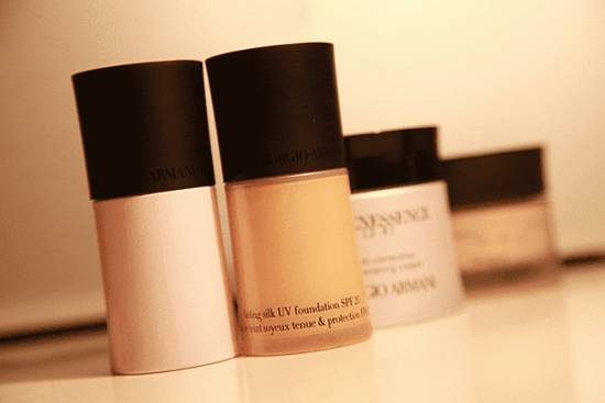 阿玛尼彩妆推荐平价款女,阿玛尼秀场时装