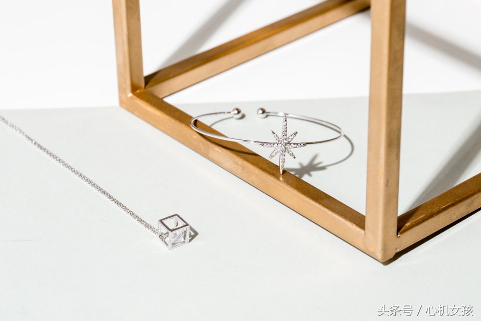 首饰有什么比较小众平价的推荐,有逼格又便宜的首饰