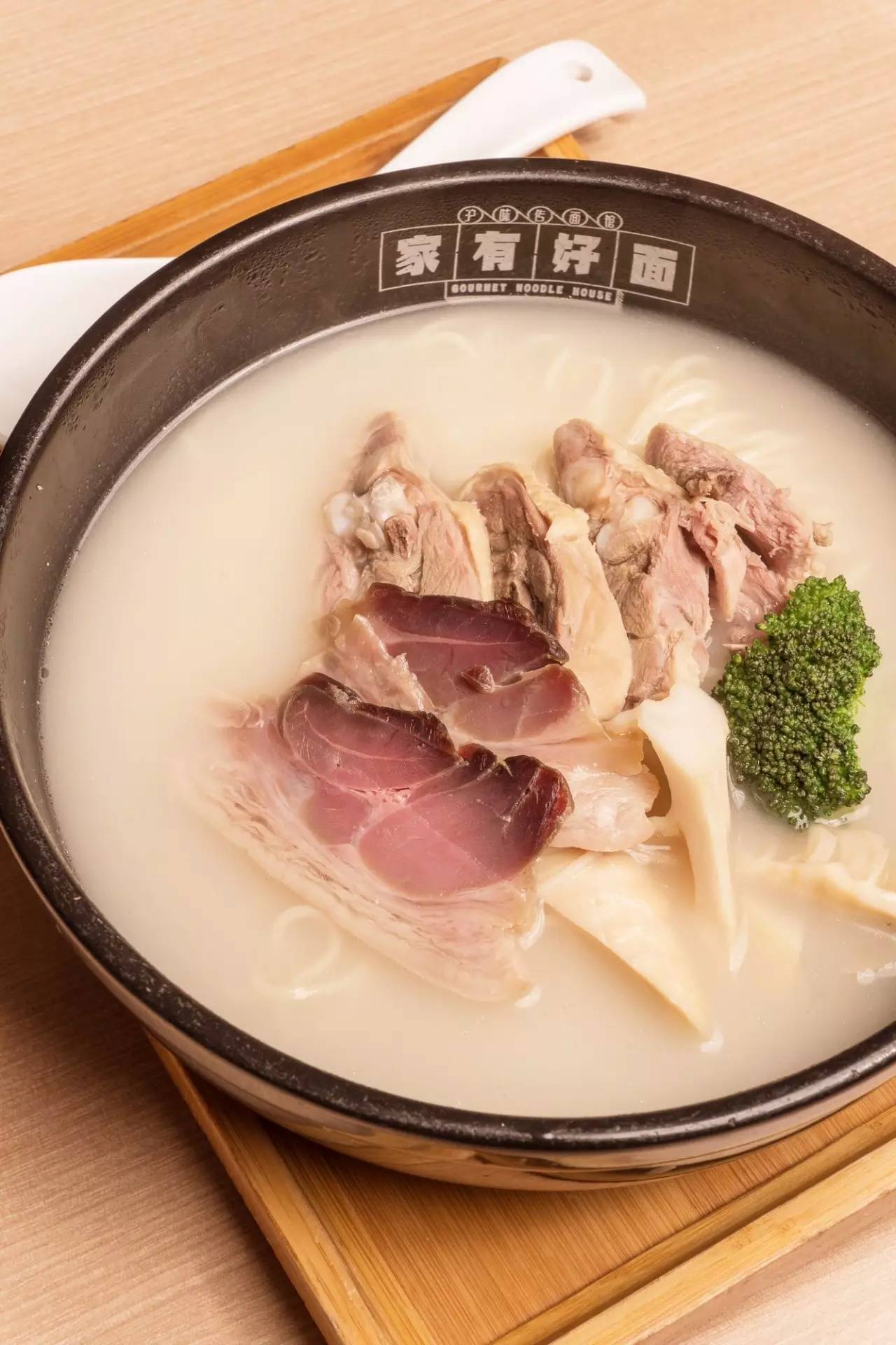 发春的季节，我只想吃你！