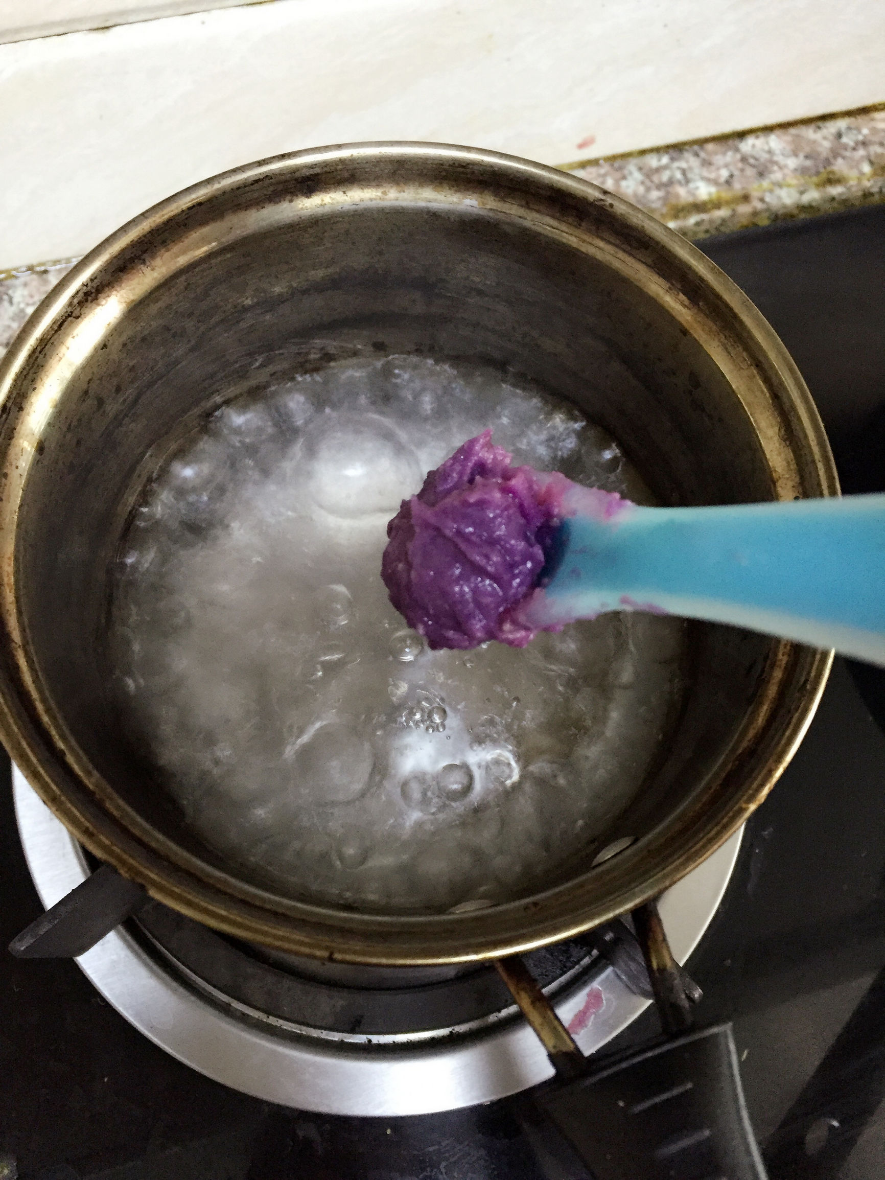 宝宝不爱吃米粉奶粉怎么办,婴儿吃了米粉不好好喝奶了怎么办