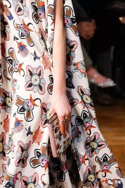 valentino2021秋冬时尚系列,valentino秋冬系列