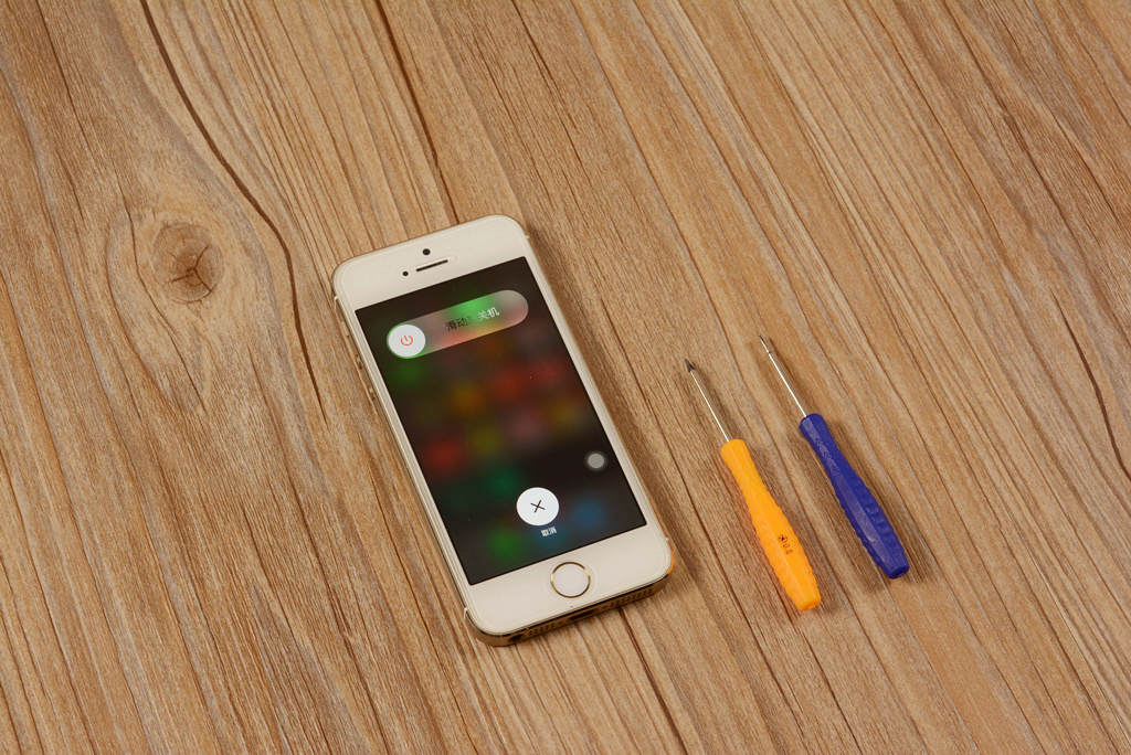 iphone5s电池更换详细教程,iphone5s怎么自己换电池