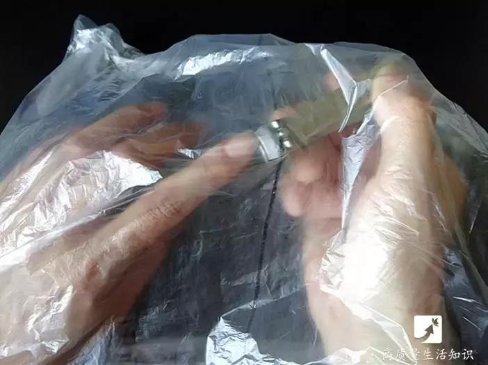 指甲剪成什么样不容易断,指甲很厚很硬剪不动应该怎么处理