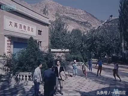 跟着山西太原第一部彩色故事片，穿越回1982年的三晋大地