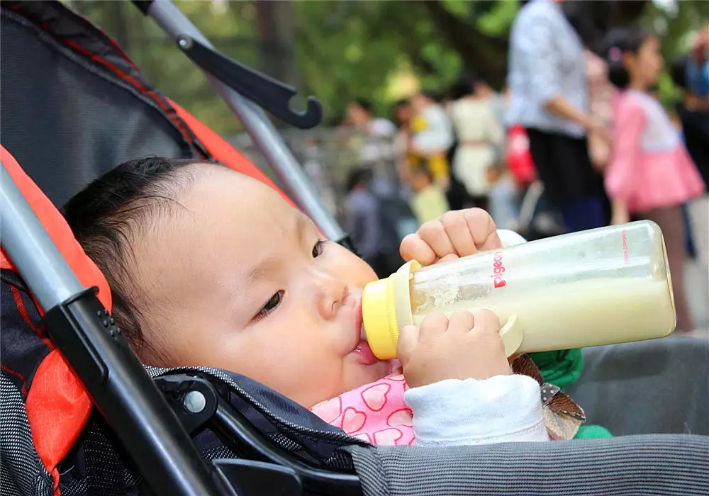 全球奶粉排行榜10强哪个奶粉好,2020年奶粉排行榜10强奶粉测评