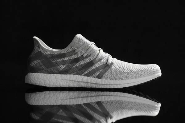 阿迪达斯科技和nike科技对比,阿迪耐克运动鞋