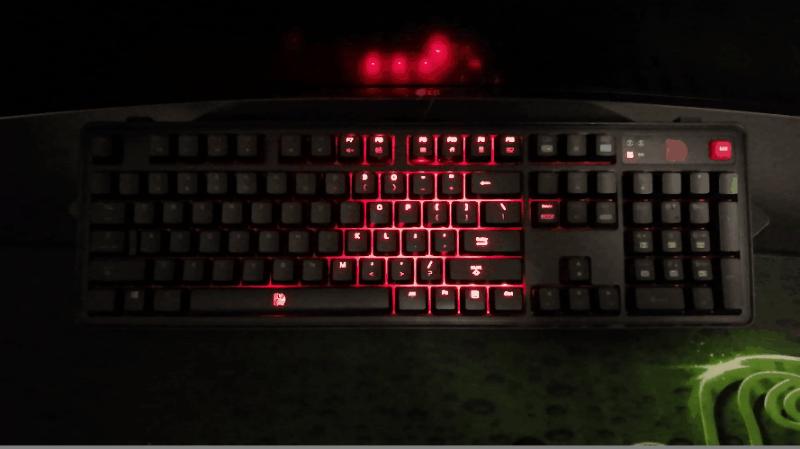 弹指跳动清脆音符，拓荒者MEKAPRO机械键盘青轴版评测