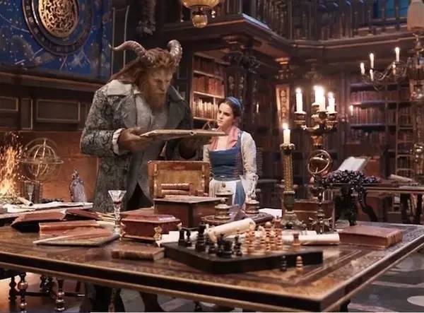 「美女与野兽」出了那么多联名系列，欠EmmaWatson的电影票可以这样还