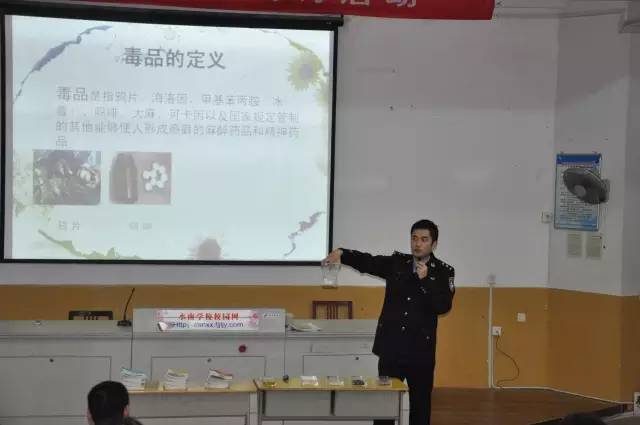 开讲啦书记讲堂视频,党课开讲啦村支部书记讲党课