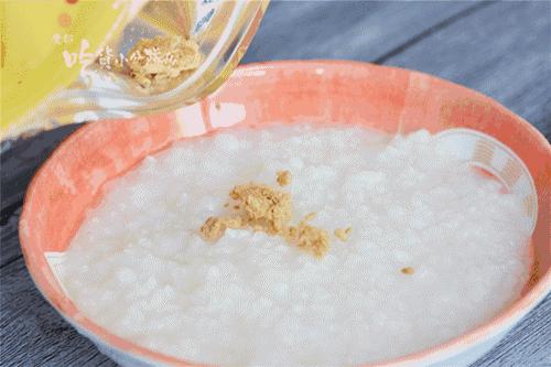 肉松搭配什么好吃又简单的,肉松和什么搭配好吃