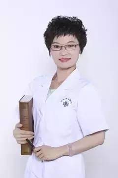 「春节-曾瑶池」：别具一格办年货——零食选择有学问