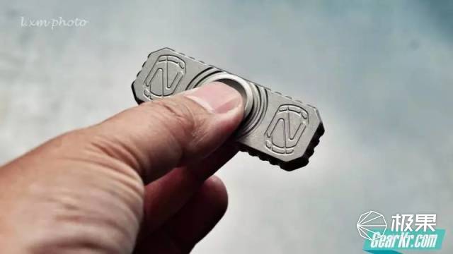 曾经风靡全国的指尖陀螺,火爆全球的指尖陀螺