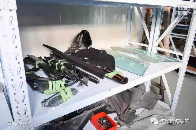 阿斯顿马丁suv改色膜案例,阿斯顿马丁贴膜改色品牌排行榜