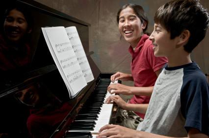 男孩子学乐器学什么比较合适,小男孩比较适合学什么乐器