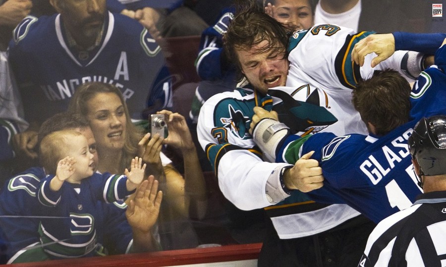 2022中韩冰球冲突全过程,中韩冰球比赛冲突阶段