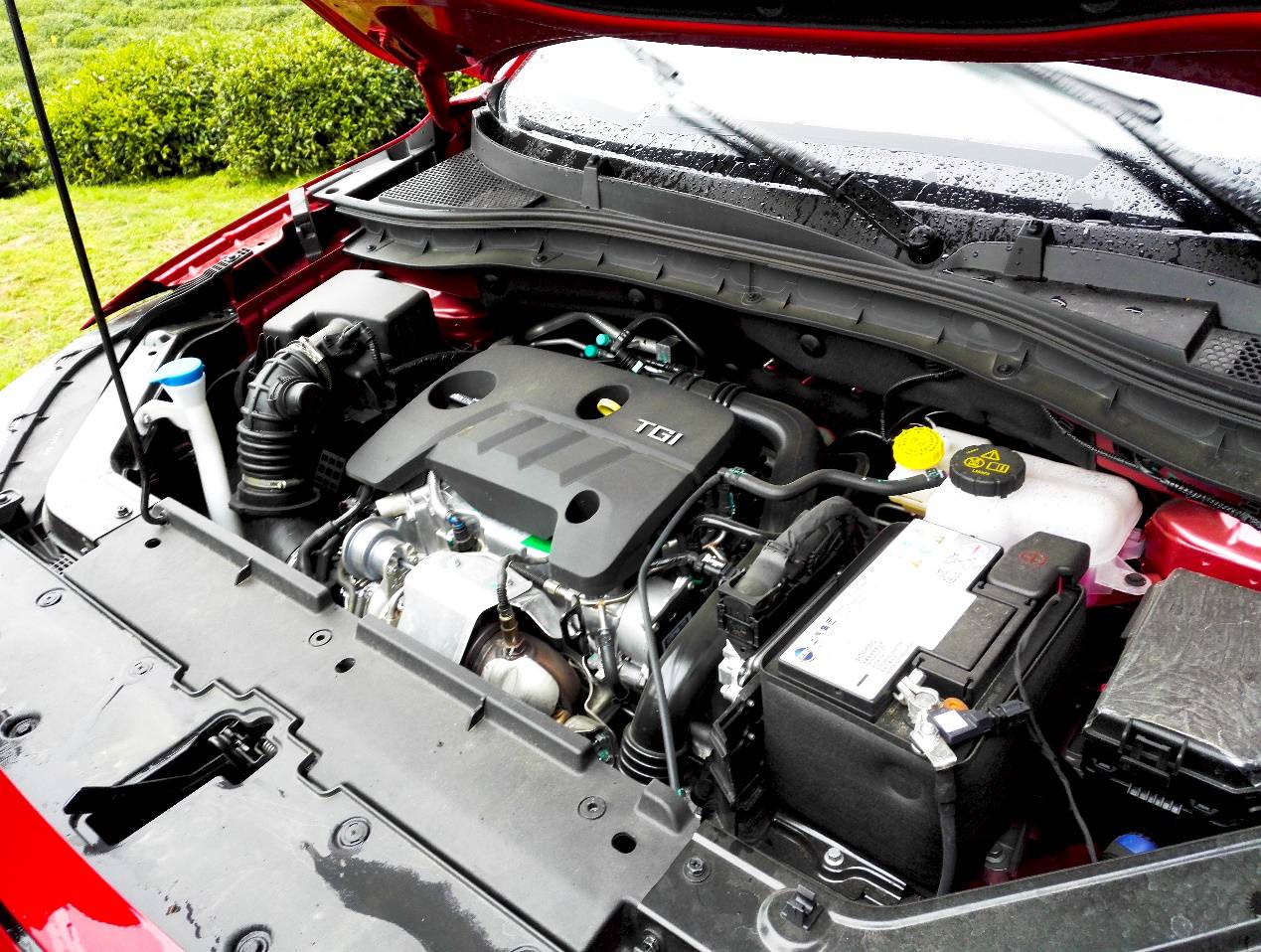 可以遥控泊车电动汽车,名爵zs智能辅助驾驶