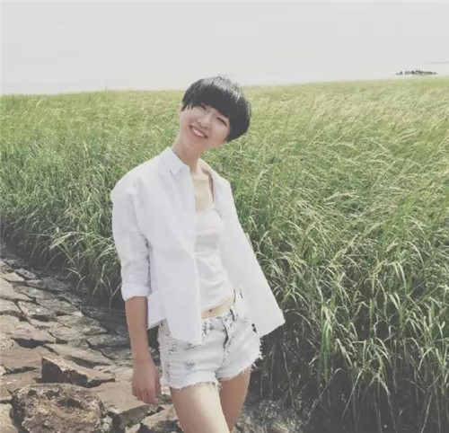 第一次见面碰到好可爱的女孩子,遇到这么可爱的小姐姐你会喜欢吗