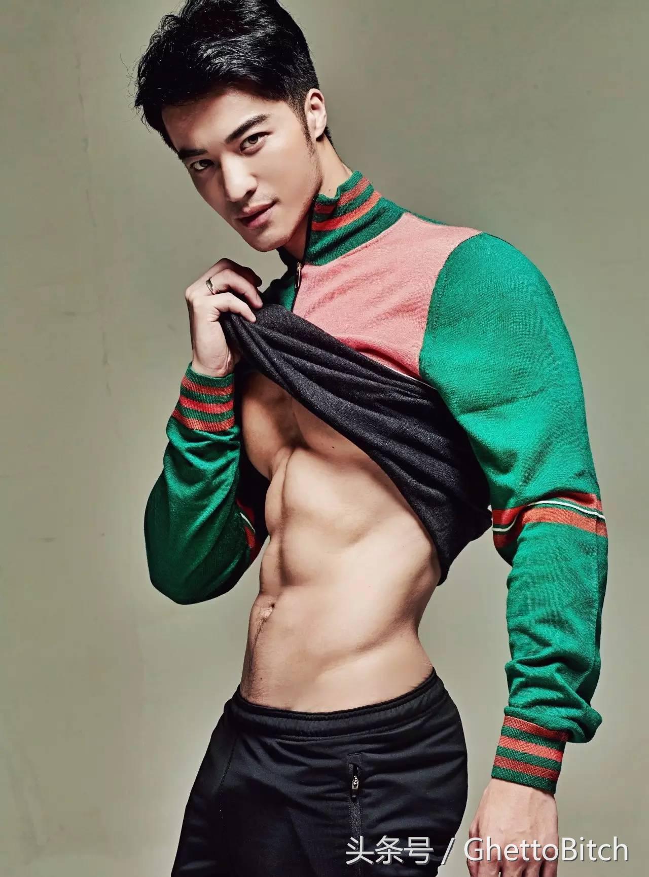 后宫离花传｜RMIUC从十八线深柜男孩到名媛一姐的故事