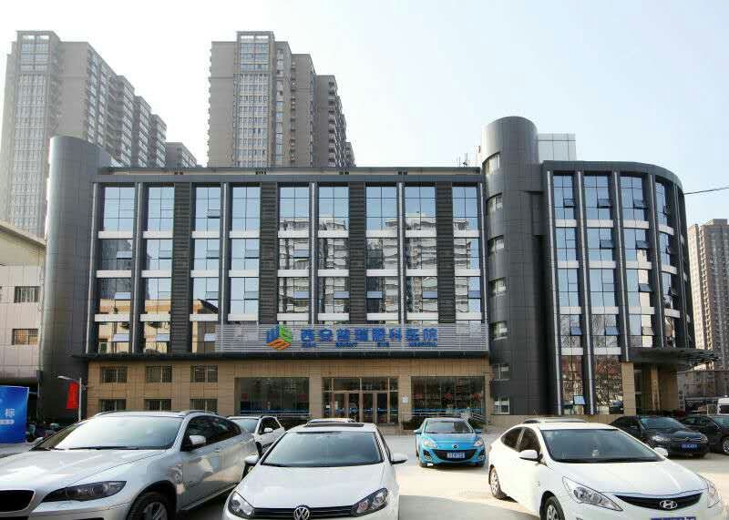 近视眼手术激光和飞秒区别和价格,飞秒激光近视手术是机器还是人工