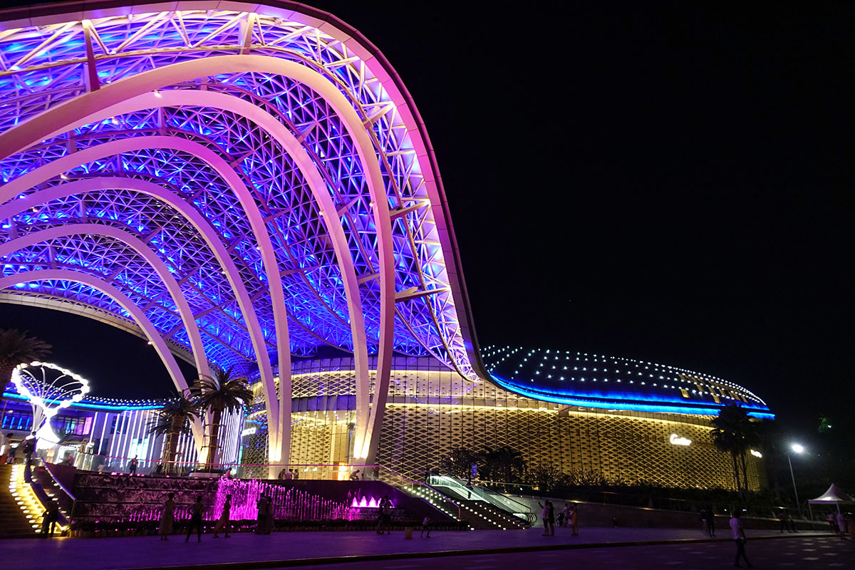 索尼黑卡24-600mm值得入手吗,现在索尼黑卡rx10m4什么价位