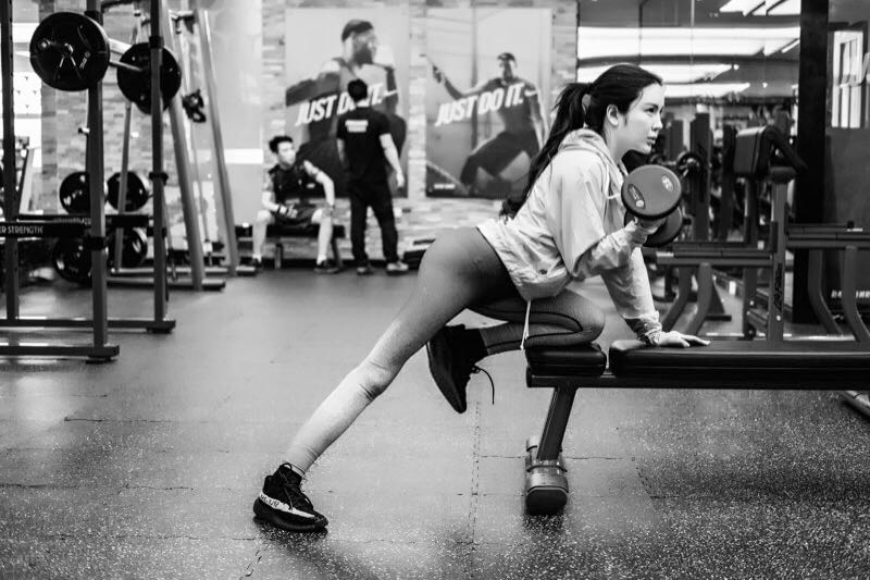 独家对话｜歌手莫莫，主播界的拼命三娘