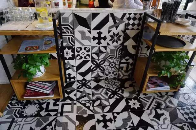 成都潮人喝什么？他们都去这些名堂多到爆的跨界咖啡馆！