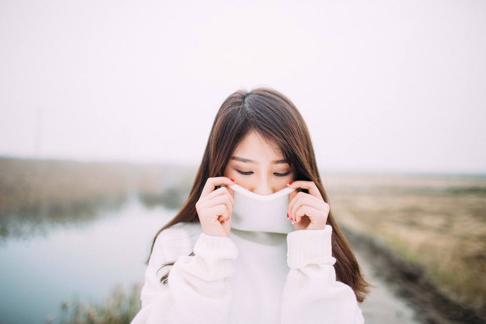 粉红色的毛衣两个人的回忆 (一件黑色毛衣的回忆)