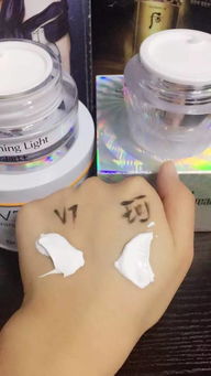 蒂佳婷素颜霜有几个版本,蒂佳婷v7和珂莱欧素颜霜测评