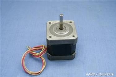 工业机器人的运动控制指令有哪些,自平衡双足机器人运动控制算法