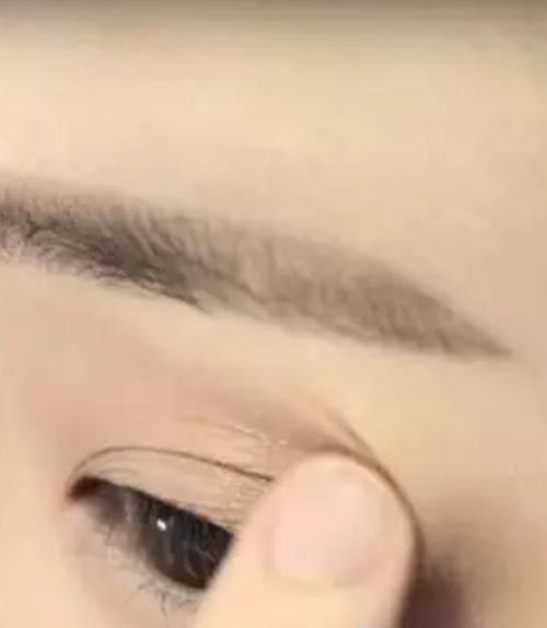 面试化妆小技巧,职场面试化妆教程