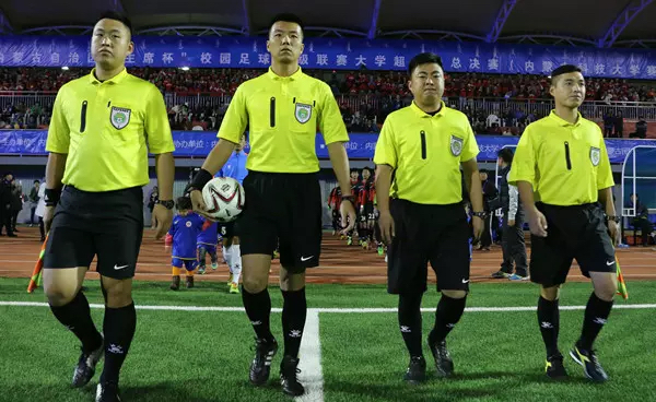 浅谈校园足球意义,浅谈校园足球