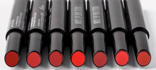 有了这只口红，我才不要男朋友！