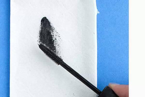 为啥现在化妆很少用睫毛膏了,化妆这么多年竟然都错了