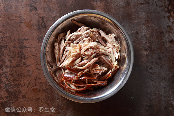 吃完烤鸭的鸭架如何处理,吃完烤鸭的鸭架汤怎么做