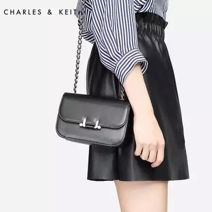 这几款包包让你美腻一个冬季,这几款包包让你一包背进时尚圈