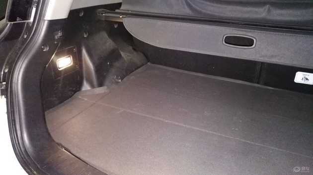 gx7吉利全球鹰后备箱改造,吉利gx7后备箱按钮在哪里