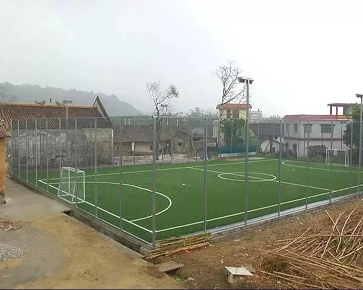 河洞大围村不仅有历史，还有崭新的灯光足球场！