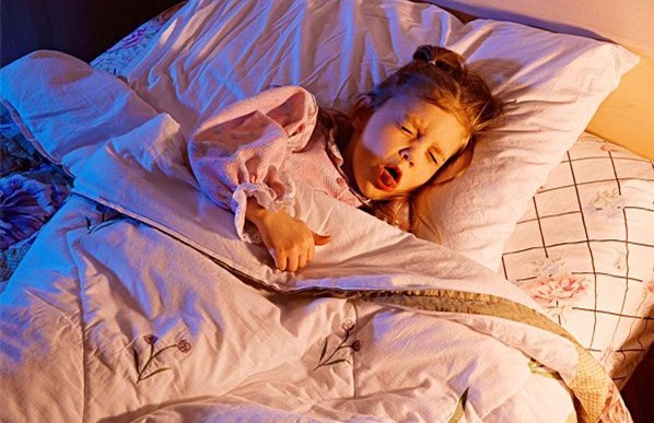 孩子每次疯跑完就咳嗽如何治疗,孩子感冒咳嗽小偏方