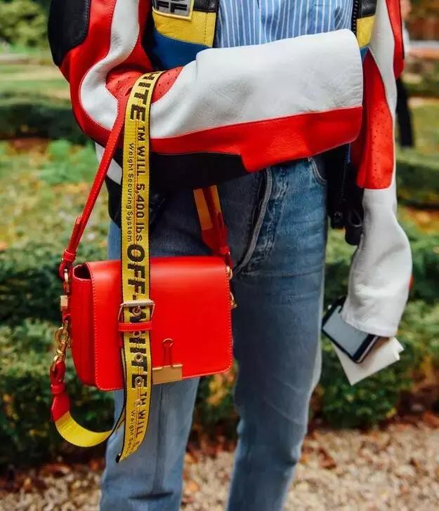 今年不用买包了，买一打肩带就行