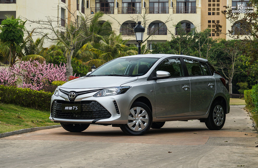 19年3月入户丰田两厢威驰fs二手,试驾丰田威驰fs最低配