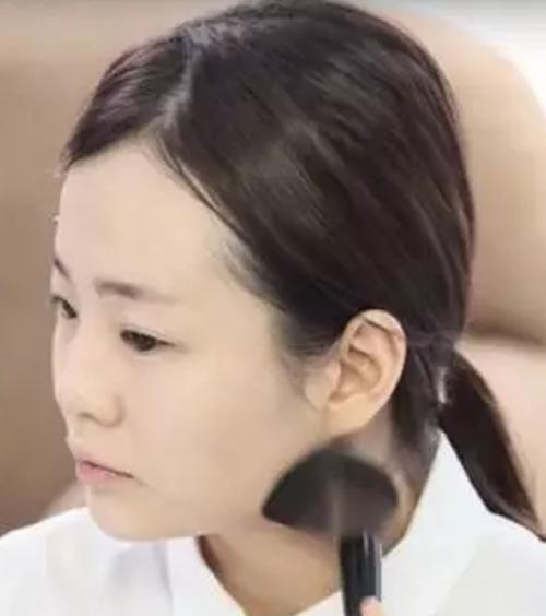 面试化妆小技巧,职场面试化妆教程