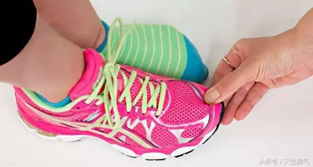 跑鞋买正好还是稍微大一码好,跑鞋应该刚好合适还是买大一点