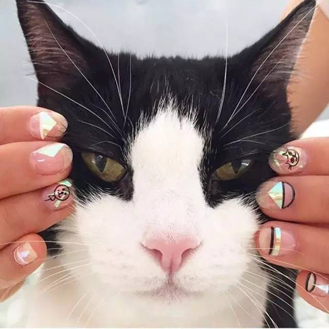 现在最流行美甲款式,2020美甲流行款式视频