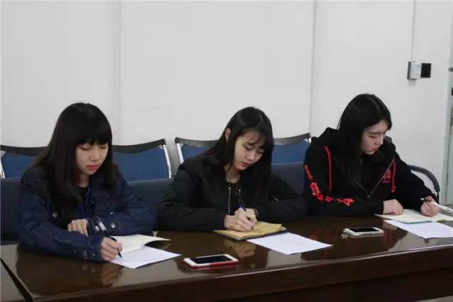 院系访谈录｜专访耿丹学院应用语言系主任吕文威博士